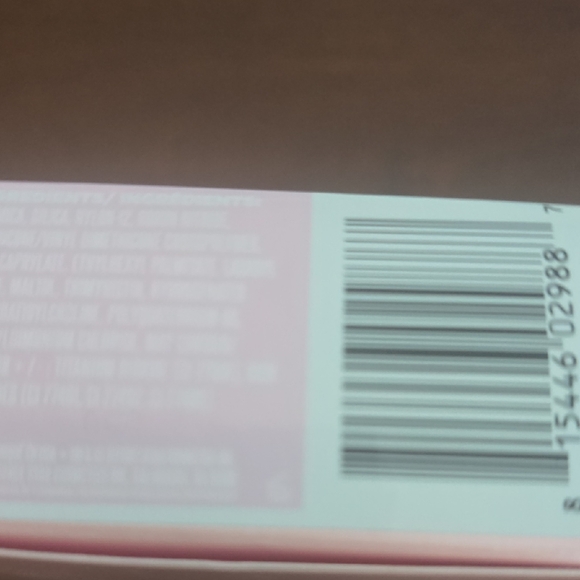 Jeffree Star Natural Setting Powder - Picture 3 of 3